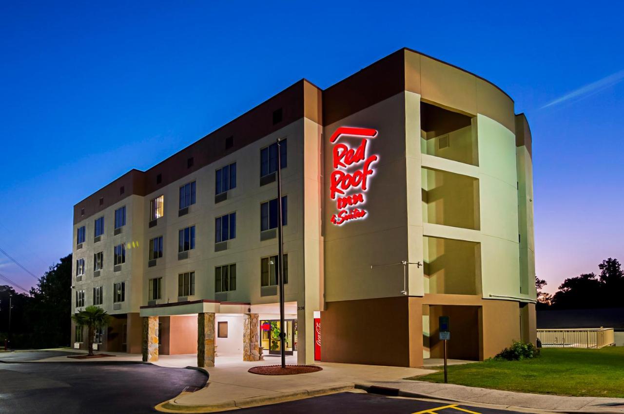 Red Roof Inn & Suites Fayetteville-Fort Bragg Dış mekan fotoğraf